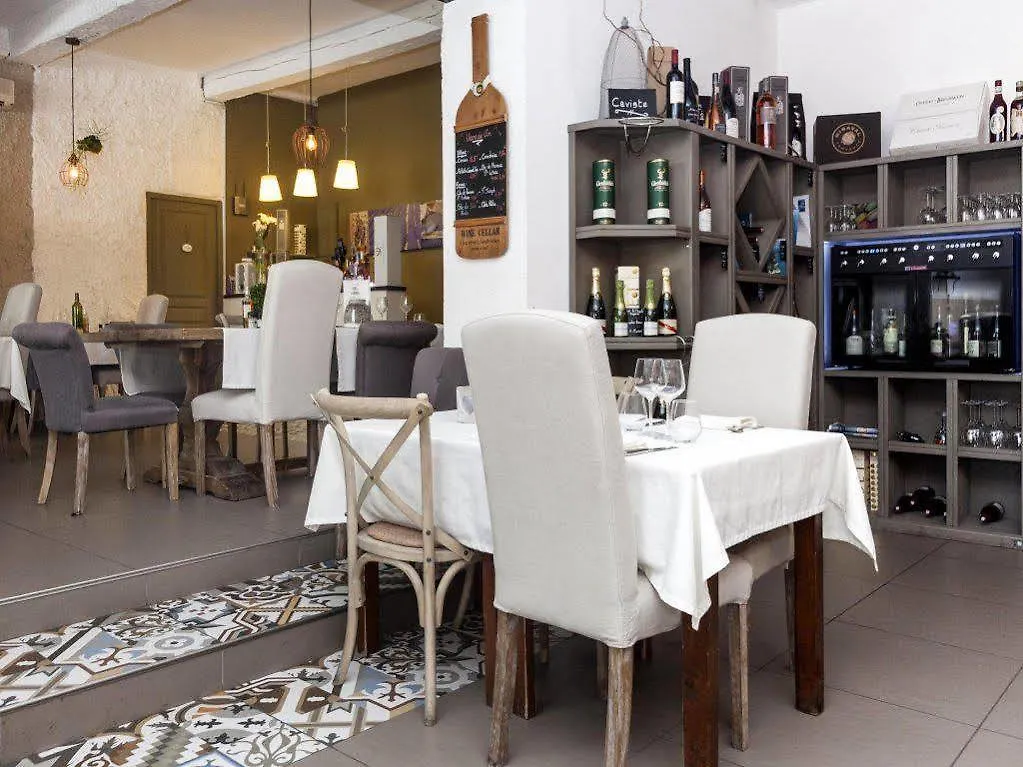 Logis Hotel La Feniere La Bouilladisse 3*,